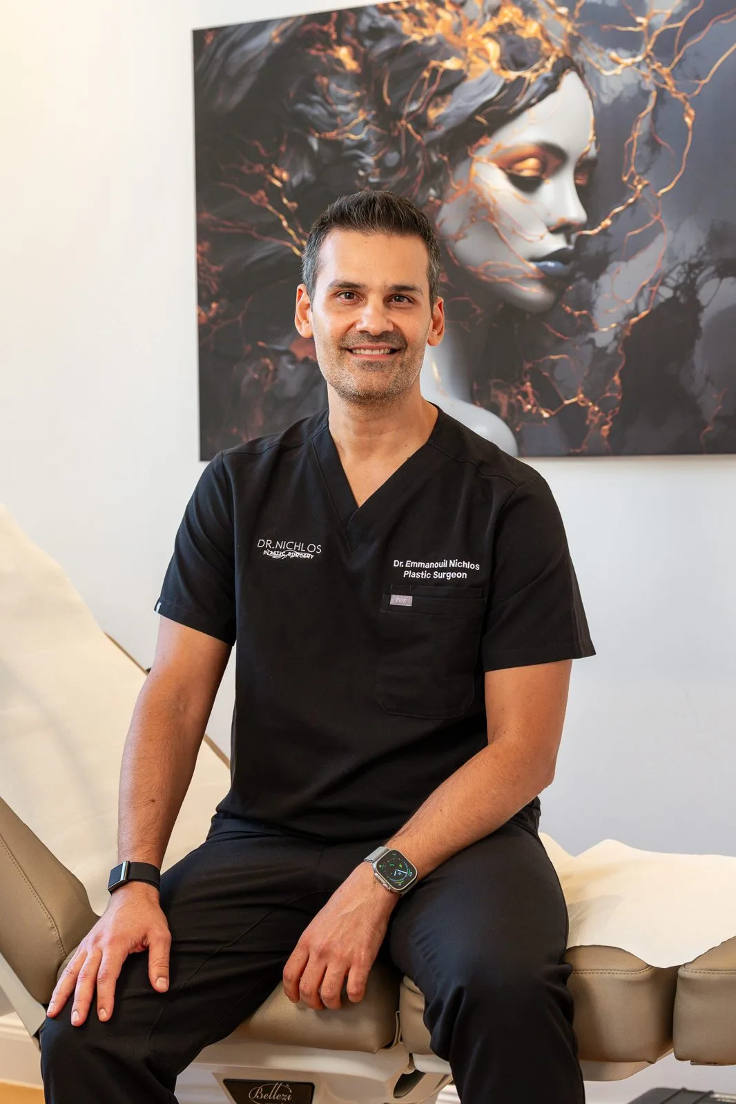 Porträt von Dr. Emmanouil Nichlos, Facharzt für plastische Chirurgie, Frankfurt